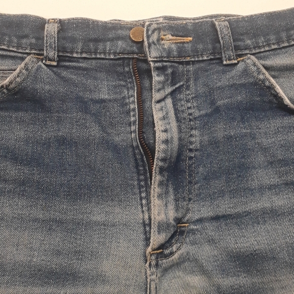 Lee Cut Offs - Picture 4 of 9